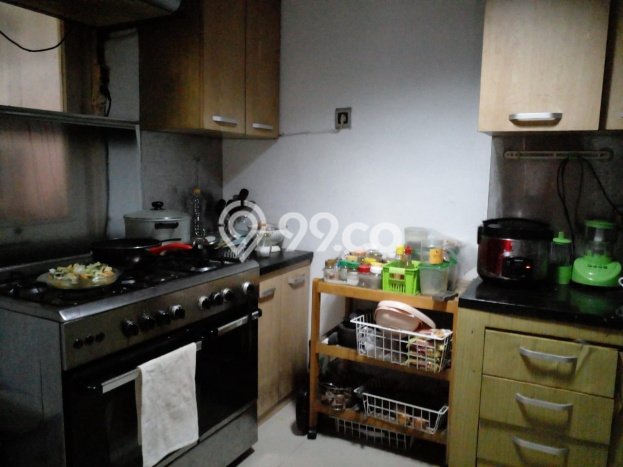 Kesempatan Investasi di Pusat Kota Tebet, Jakarta Selatan - 4 Kamar Tidur Kesempatan Investasi di Pusat Kota Tebet, Jakarta Selatan - 4 Kamar Tidur