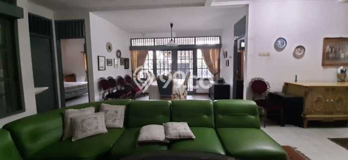 Rumah Elit LB 150m2 Siap Huni Desain Elegan di Bintaro, Tangerang Selatan Rumah Elit LB 150m2 Siap Huni Desain Elegan di Bintaro, Tangerang Selatan