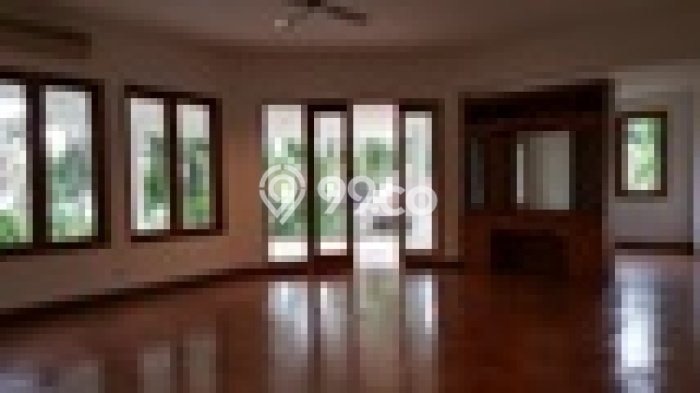 Rumah sewa siap pakai 5 KT di Cipete, Jakarta Selatan Rumah sewa siap pakai 5 KT di Cipete, Jakarta Selatan