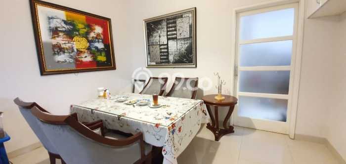 Rumah Minimalis 2 KT di Bintaro Tangerang Selatan Semi Furnished Rumah Minimalis 2 KT di Bintaro Tangerang Selatan Semi Furnished