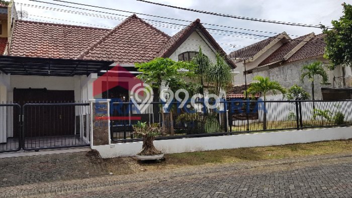 For Sale! Luxury House LT 498m2 Desain Modern di Araya For Sale! Luxury House LT 498m2 Desain Modern di Araya
