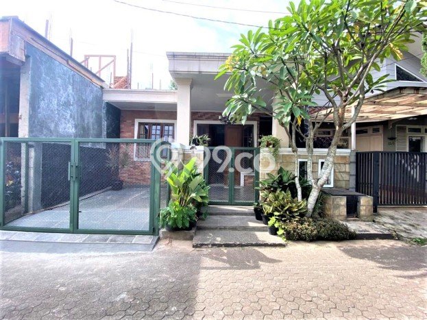 Jual Rumah Strategis Bagus Punya 2 KT di Cinere Depok SHM Jual Rumah Strategis Bagus Punya 2 KT di Cinere Depok SHM