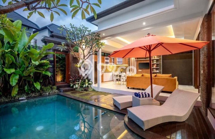 Rumah Mewah LB 177m2 Siap Huni Desain Elegan di Seminyak, Badung Rumah Mewah LB 177m2 Siap Huni Desain Elegan di Seminyak, Badung