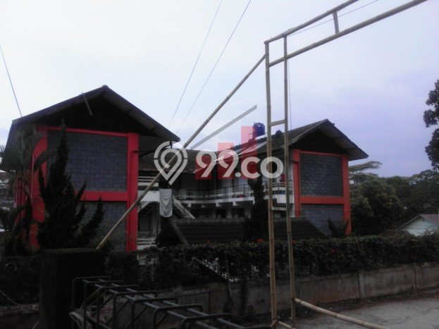 Hunian Mewah LB 800m2 Siap Huni Desain Elegan di Ciumbuleuit, Bandung Hunian Mewah LB 800m2 Siap Huni Desain Elegan di Ciumbuleuit, Bandung