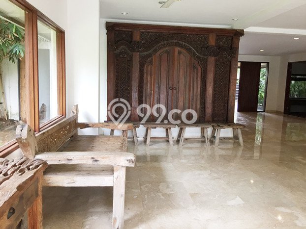 Disewakan! Rumah 4 Kamar Tidur &
4 Kamar Mandi di Kemang, Jakarta Selatan Disewakan! Rumah 4 Kamar Tidur &
4 Kamar Mandi di Kemang, Jakarta Selatan