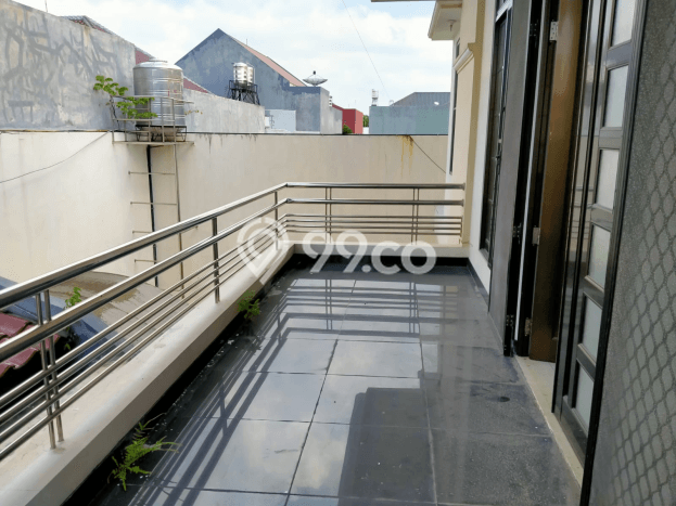 Ready to Use! Premium House LT 600m2 Desain Elegan di Pakuwon City Ready to Use! Premium House LT 600m2 Desain Elegan di Pakuwon City