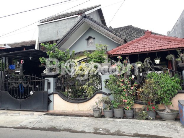 HOT PROPERTY! Rumah Strategis area Junrejo, LT 141m2m² Bangunan 160m2m² HOT PROPERTY! Rumah Strategis area Junrejo, LT 141m2m² Bangunan 160m2m²