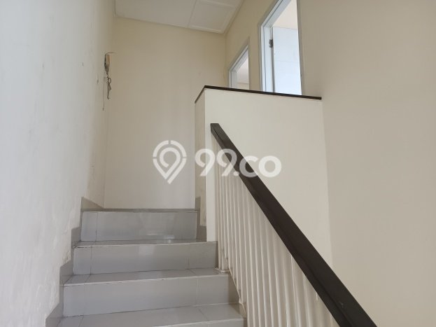 Rumah Luxury Modern Tanpa Renovasi di Green Lake City Jakarta Barat Rumah Luxury Modern Tanpa Renovasi di Green Lake City Jakarta Barat