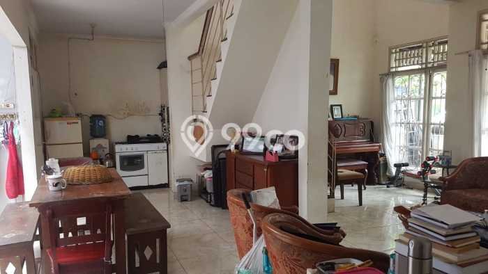Rumah Luas Asri 4 KT Siap Huni di Sektor 9-Bintaro Tangerang Selatan Rumah Luas Asri 4 KT Siap Huni di Sektor 9-Bintaro Tangerang Selatan