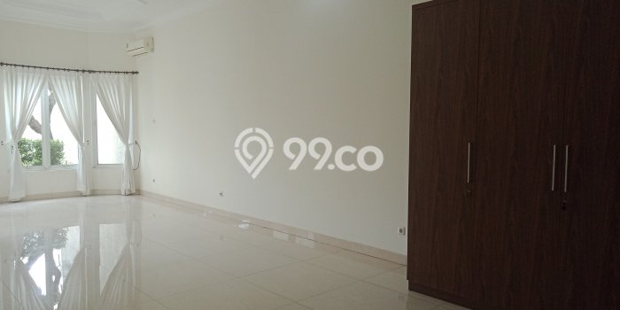 Disewakan! Rumah 4 Kamar Tidur &
4 Kamar Mandi di Kemang, Jakarta Selatan Disewakan! Rumah 4 Kamar Tidur &
4 Kamar Mandi di Kemang, Jakarta Selatan