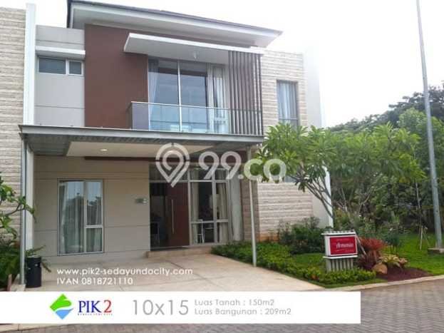 Rumah dengan Lokasi Strategis 4 KT di Pantai Indah Kapuk, Jakarta Utara Rumah dengan Lokasi Strategis 4 KT di Pantai Indah Kapuk, Jakarta Utara