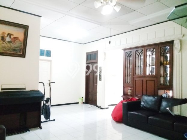For Sale! Luxury House LT 330m2 Desain Elegan di Petukangan For Sale! Luxury House LT 330m2 Desain Elegan di Petukangan