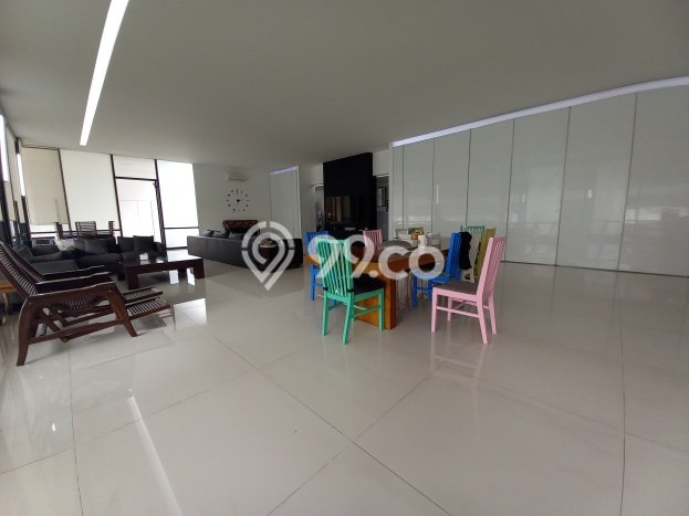 Rumah Luxury Modern Tanpa Renovasi di Lebak Bulus Jakarta Selatan Rumah Luxury Modern Tanpa Renovasi di Lebak Bulus Jakarta Selatan