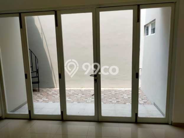 Ready to Use! Premium House LT 250m2 Desain Modern di Bintaro Ready to Use! Premium House LT 250m2 Desain Modern di Bintaro