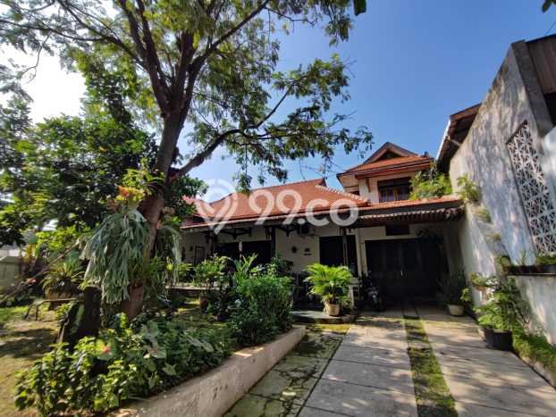 Ready to Use! Luxury House LT 608m2 Desain Elegan di Wonodri Ready to Use! Luxury House LT 608m2 Desain Elegan di Wonodri