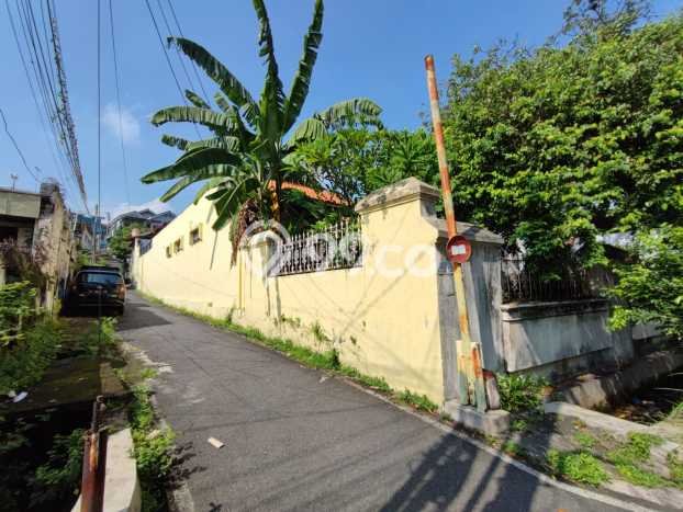 Ready to Use! Luxury House LT 608m2 Desain Elegan di Wonodri Ready to Use! Luxury House LT 608m2 Desain Elegan di Wonodri
