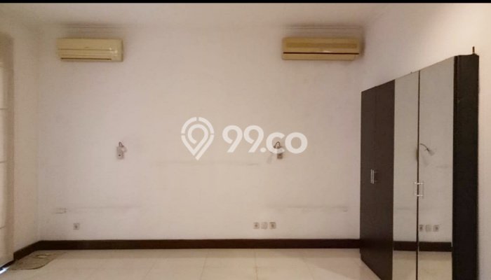 Rumah di Bintaro, 4 KT, Akses Mudah Fasilitas Umum, LT 201m² LB 240m² Rumah di Bintaro, 4 KT, Akses Mudah Fasilitas Umum, LT 201m² LB 240m²