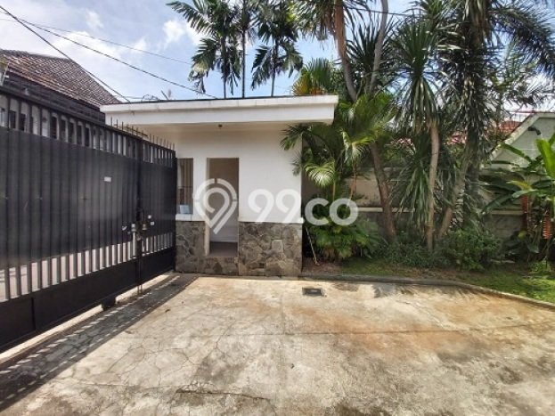 Rumah sewa siap pakai 4 Kamar Tidur di Ampera, Jakarta Selatan Rumah sewa siap pakai 4 Kamar Tidur di Ampera, Jakarta Selatan