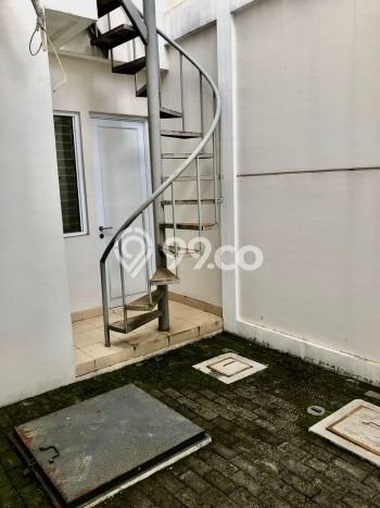 Rumah di Gede Bage, 2 KM, Lingkungan Tenang Rumah di Gede Bage, 2 KM, Lingkungan Tenang