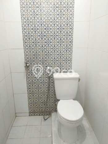 Rumah 4 KT 2 KM One Gate System di Bintaro, Jakarta Selatan Rumah 4 KT 2 KM One Gate System di Bintaro, Jakarta Selatan