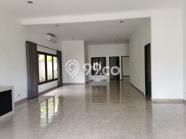 Rumah Sewa Badung LT 400m2 LB 250m2 Area Kerobokan Rumah Sewa Badung LT 400m2 LB 250m2 Area Kerobokan