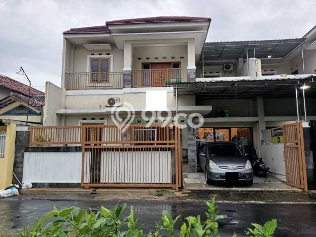Rumah Terawat 4 KT 3 KM di Lokasi Strategis Kaliurang, Yogyakarta Rumah Terawat 4 KT 3 KM di Lokasi Strategis Kaliurang, Yogyakarta