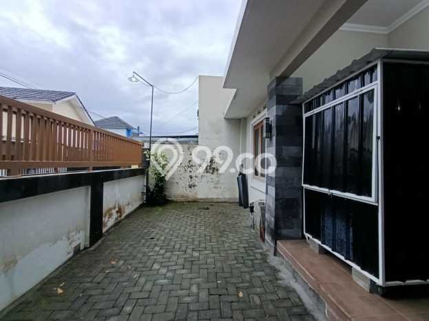 Rumah Terawat 4 KT 3 KM di Lokasi Strategis Kaliurang, Yogyakarta Rumah Terawat 4 KT 3 KM di Lokasi Strategis Kaliurang, Yogyakarta