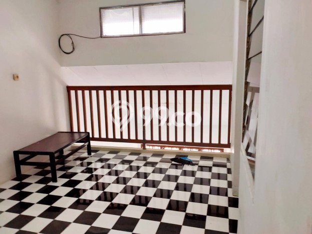 HARGA TERBAIK! Rumah Premium di Wiyung, LT 120m2m² Bangunan 70m2m² HARGA TERBAIK! Rumah Premium di Wiyung, LT 120m2m² Bangunan 70m2m²