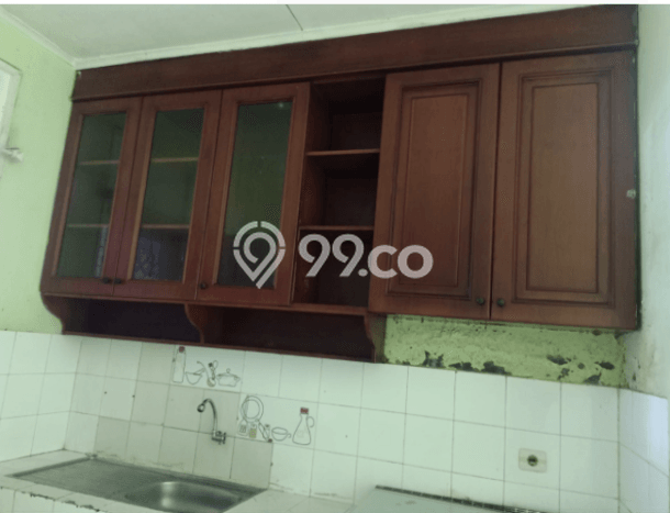 PENAWARAN EKSKLUSIF! Rumah di Taman Surya, 4 KT, Lingkungan Elite, Luas 250m² Bangunan 490m² PENAWARAN EKSKLUSIF! Rumah di Taman Surya, 4 KT, Lingkungan Elite, Luas 250m² Bangunan 490m²