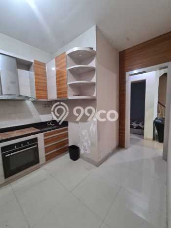 Jarang Ada! Rumah Sewa 4 Kamar Bagus Siap Huni Green Lake City Jarang Ada! Rumah Sewa 4 Kamar Bagus Siap Huni Green Lake City
