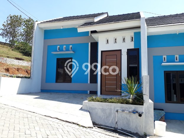 Rumah LT 70m² Semi Furnished di Lokasi Prestisius Tembalang, Semarang Rumah LT 70m² Semi Furnished di Lokasi Prestisius Tembalang, Semarang
