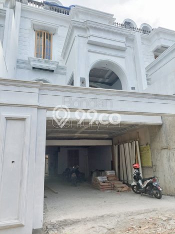 Dijual Rumah Premium dengan Fasilitas Sekitar Komplit di Cilandak, Jakarta Selatan Dijual Rumah Premium dengan Fasilitas Sekitar Komplit di Cilandak, Jakarta Selatan