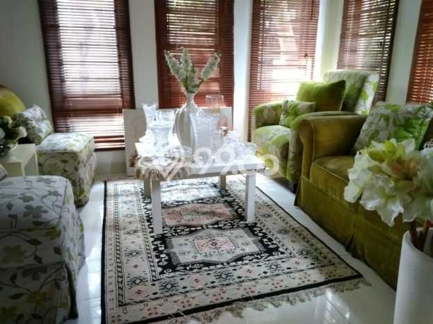 Rumah Nyaman di Bintaro, Tangerang Selatan, Luas 317m² LB 400m² Rumah Nyaman di Bintaro, Tangerang Selatan, Luas 317m² LB 400m²