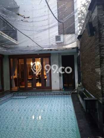 Rumah Nyaman di Bintaro, Tangerang Selatan, Luas 317m² LB 400m² Rumah Nyaman di Bintaro, Tangerang Selatan, Luas 317m² LB 400m²