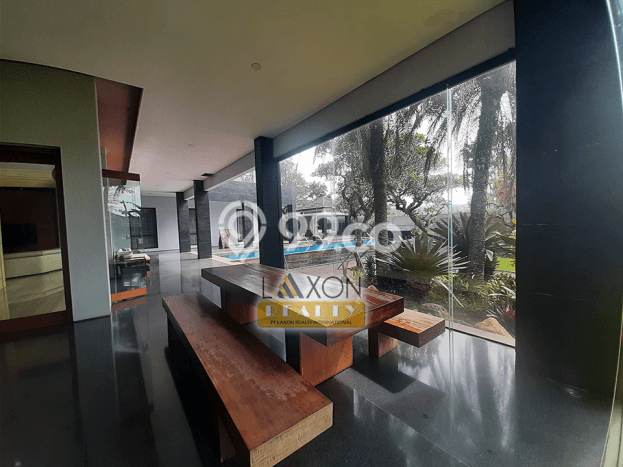 Hunian Elit LB 1400m2 Siap Huni Desain Elegan di Setiabudi, Bandung Hunian Elit LB 1400m2 Siap Huni Desain Elegan di Setiabudi, Bandung