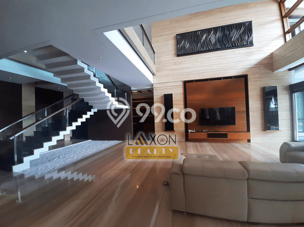 Hunian Elit LB 1400m2 Siap Huni Desain Elegan di Setiabudi, Bandung Hunian Elit LB 1400m2 Siap Huni Desain Elegan di Setiabudi, Bandung