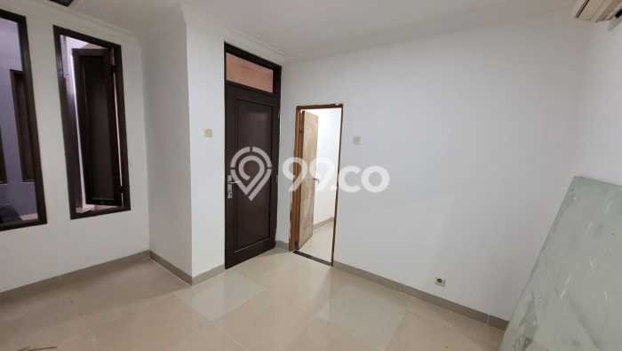 Dijual Cepat Rumah Bagus Siap Huni LB 150m2 di Cinere, Depok Dijual Cepat Rumah Bagus Siap Huni LB 150m2 di Cinere, Depok