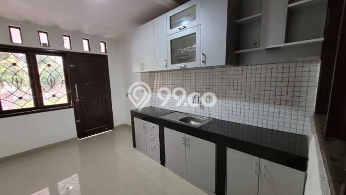 Dijual Cepat Rumah Bagus Siap Huni LB 150m2 di Cinere, Depok Dijual Cepat Rumah Bagus Siap Huni LB 150m2 di Cinere, Depok