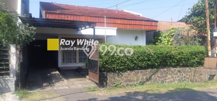 Rumah Modern 5 Kamar LT 249m2 di Buah Batu Rumah Modern 5 Kamar LT 249m2 di Buah Batu