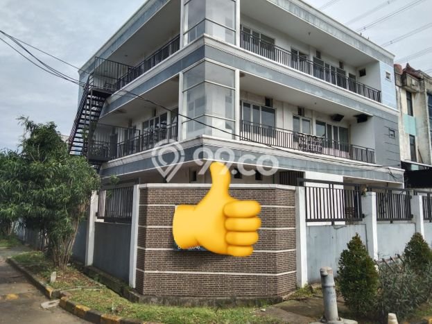 Rumah Berkualitas dengan Luas Tanah 375m² di Kawasan Elite Serpong, Tangerang Selatan Rumah Berkualitas dengan Luas Tanah 375m² di Kawasan Elite Serpong, Tangerang Selatan