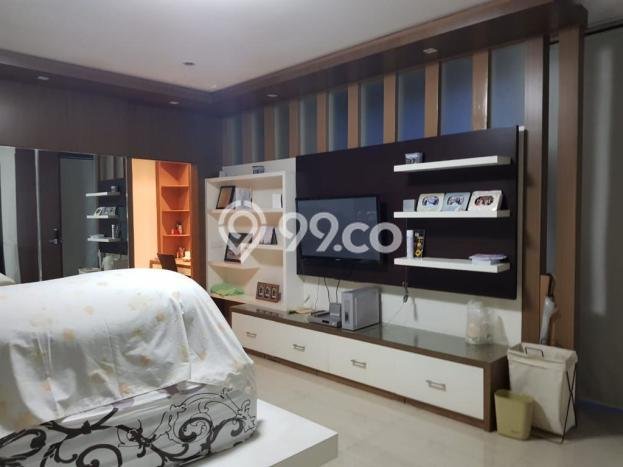 Rumah Mewah LB 700m2 Siap Huni Desain Elegan di Graha, Surabaya Rumah Mewah LB 700m2 Siap Huni Desain Elegan di Graha, Surabaya