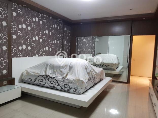 Rumah Mewah LB 700m2 Siap Huni Desain Elegan di Graha, Surabaya Rumah Mewah LB 700m2 Siap Huni Desain Elegan di Graha, Surabaya