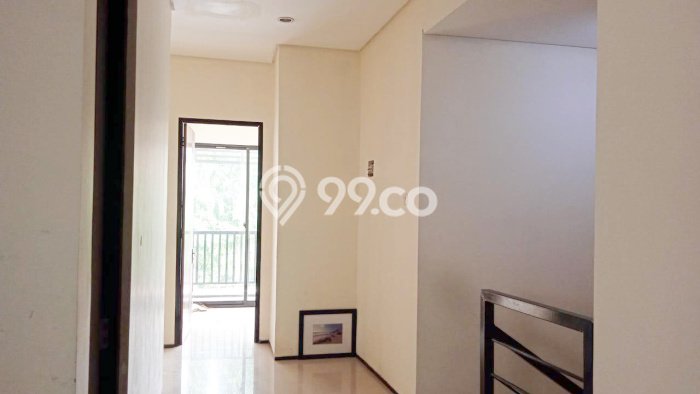 Rumah Strategis Minimalis Lb 160m2 di Sukolilo, Surabaya Rumah Strategis Minimalis Lb 160m2 di Sukolilo, Surabaya