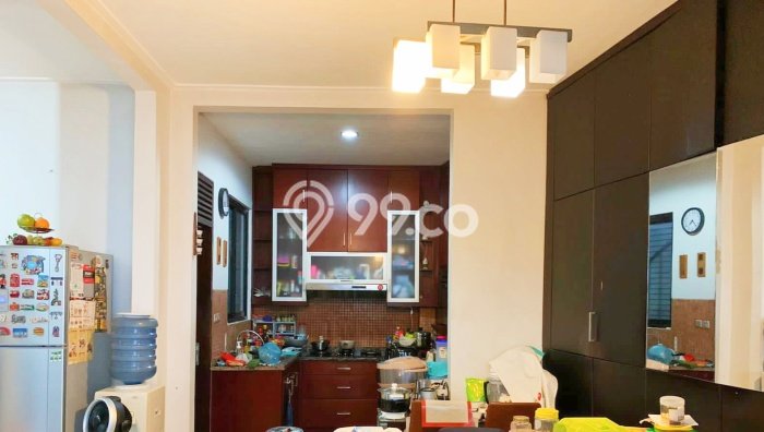 Dijual Rumah Luas Elegan Dengan View Eksklusif di Bintaro, Tangerang Selatan Dijual Rumah Luas Elegan Dengan View Eksklusif di Bintaro, Tangerang Selatan