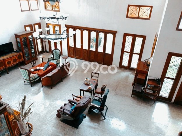 Lokasi terbaik! Rumah siap huni dikontrakkan di Gajah Mungkur LB 750m2 Lokasi terbaik! Rumah siap huni dikontrakkan di Gajah Mungkur LB 750m2