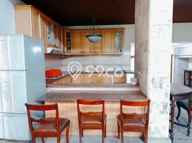 Lokasi terbaik! Rumah siap huni dikontrakkan di Gajah Mungkur LB 750m2 Lokasi terbaik! Rumah siap huni dikontrakkan di Gajah Mungkur LB 750m2