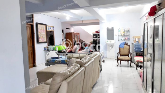 Rumah Strategis Minimalis Lb 300m2 di Blimbing, Malang Rumah Strategis Minimalis Lb 300m2 di Blimbing, Malang