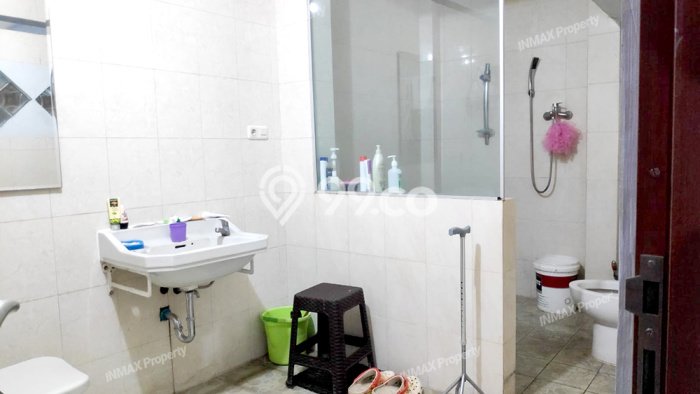 Rumah Strategis Minimalis Lb 300m2 di Blimbing, Malang Rumah Strategis Minimalis Lb 300m2 di Blimbing, Malang