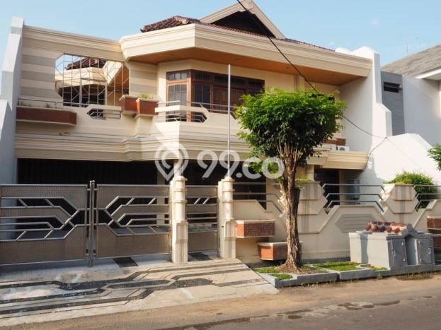 Dijual Rumah Mewah Elegan Dengan View Eksklusif di Manyar, Surabaya Dijual Rumah Mewah Elegan Dengan View Eksklusif di Manyar, Surabaya