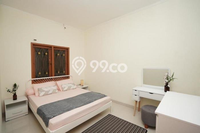 Rumah Lingkungan Nyaman di Cibubur, Jakarta Timur, Luas 194m² Bangunan 116m² Rumah Lingkungan Nyaman di Cibubur, Jakarta Timur, Luas 194m² Bangunan 116m²